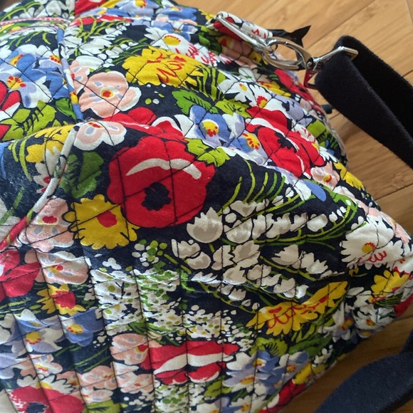 4 piece Vera Bradley Poppy Fields set - Picture 3 of 12